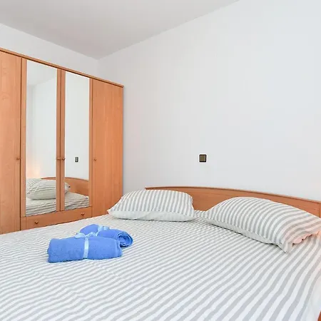 Apartamento Roza 2001 Peroj